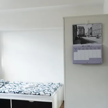 With 2 Beds In The Old Town Ubytovanie v rodine