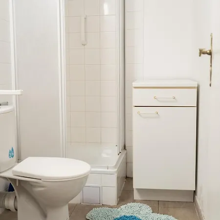 Ubytovanie v rodine With 2 Beds In The Old Town *