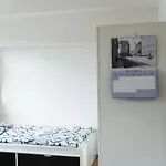 With 2 Beds In The Old Town Homestay